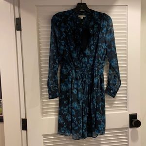 Whistles dress with tie in the middle.